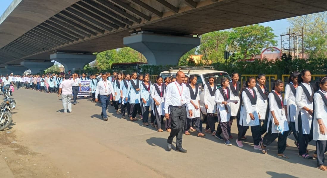 समर्थ महाविद्यालयाच्या विद्यार्थ्यांची जल जनजागृती रॅली